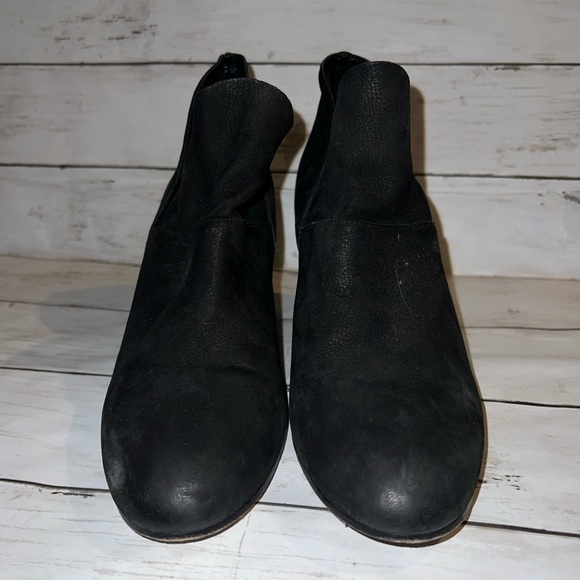 Eileen Fisher Black Suede Ankle Petal Boot - Women 10 - Classic Chic Bootie - Picture 2 of 6